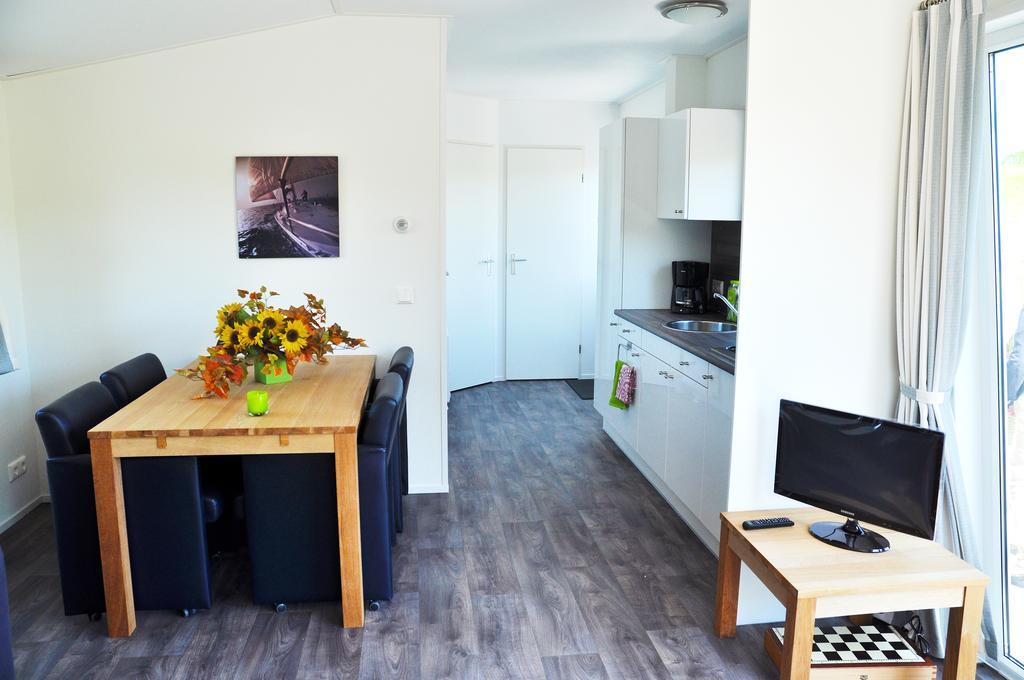 Bestmarine Waterchalets Flevo Marina Lelystad Camera foto