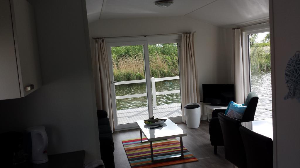 Bestmarine Waterchalets Flevo Marina Lelystad Esterno foto